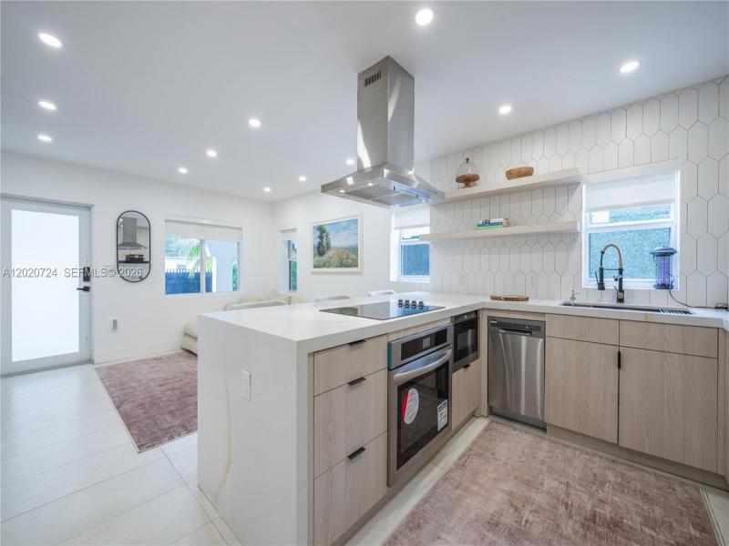 Property photo # 9