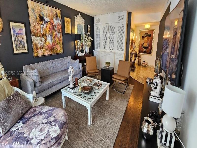 Comprar apartamento no Del Prado South Tower 901