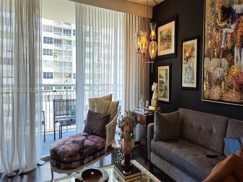 Comprar apartamento no Del Prado South Tower 901