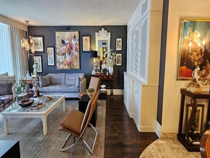 Del Prado South Tower Apt #901