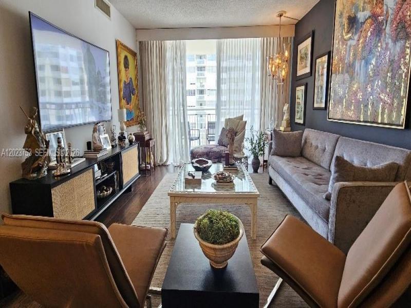 Comprar apartamento no Del Prado South Tower 901