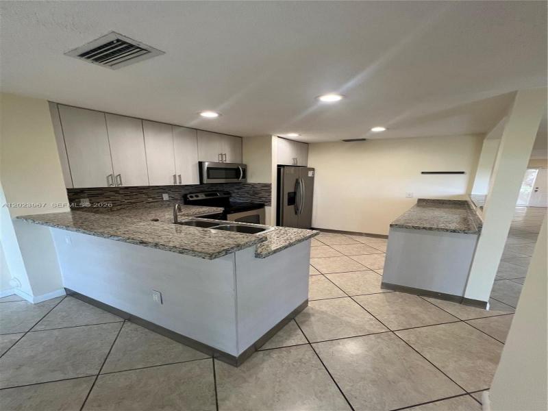 Property photo # 7