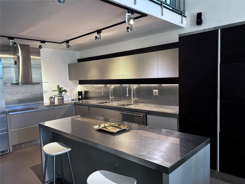 Condo for sale at Coronado I TH24