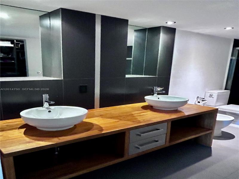 Condo for sale at Coronado I TH24