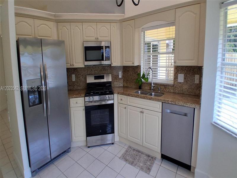 Property photo # 9
