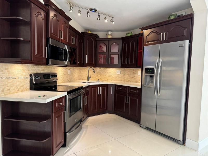 Property photo # 0