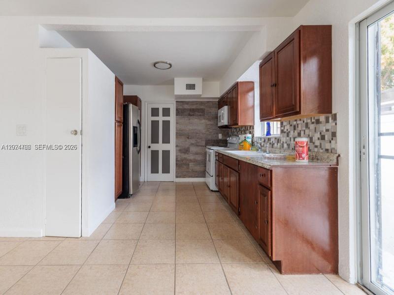 Property photo # 7