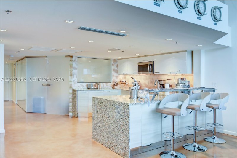 Comprar apartamento no Castle Beach Club P2