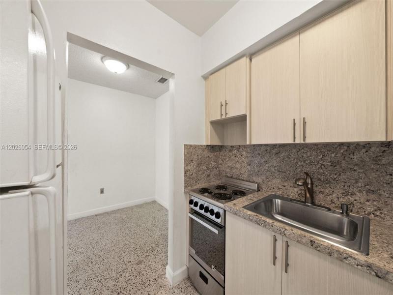 Property photo # 8