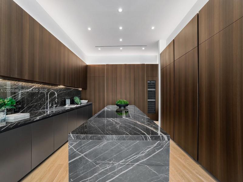 Condo for sale at Vita at Grove Isle PH-L05