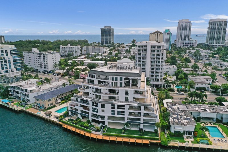Condo for sale at La Cascade 402