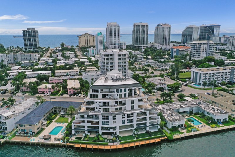 Condo for sale at La Cascade 402