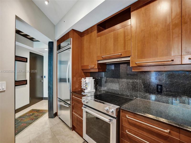 Condo for sale at Las Olas River House 1608