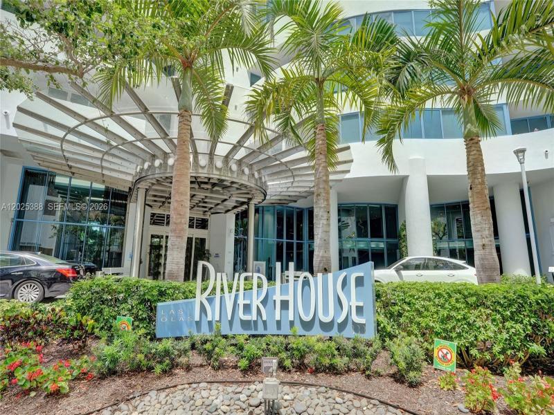 Las Olas River House Apt #1608