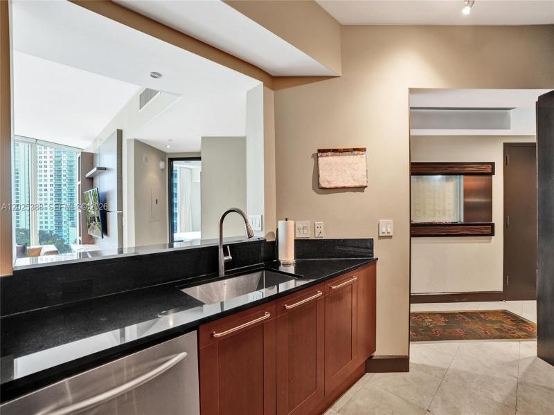 Condo for sale at Las Olas River House 1608