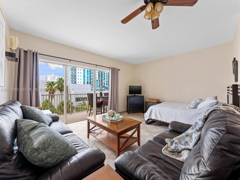Condo for sale at The Hemispheres 3L