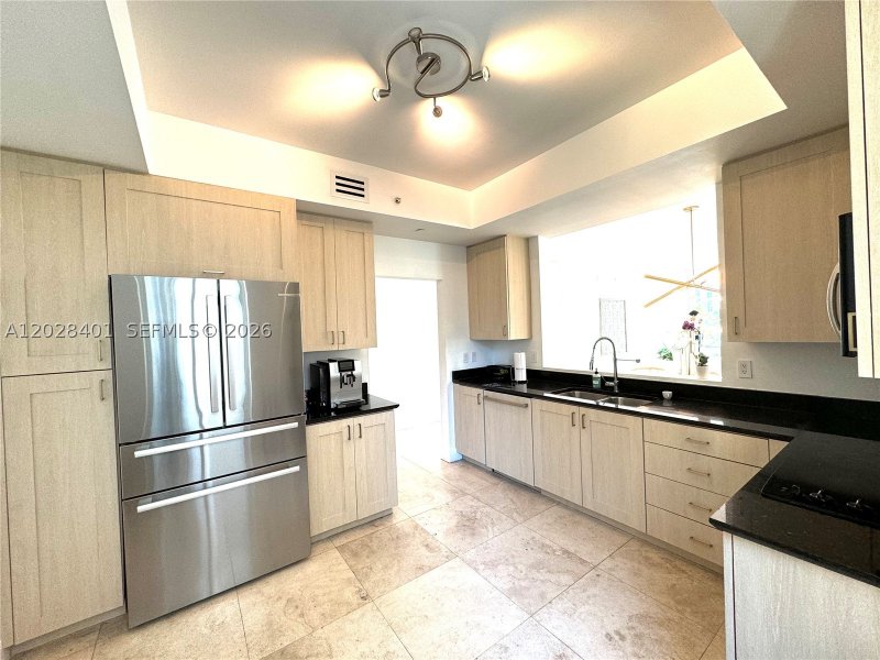 Condo for sale at Aventura Marina 409