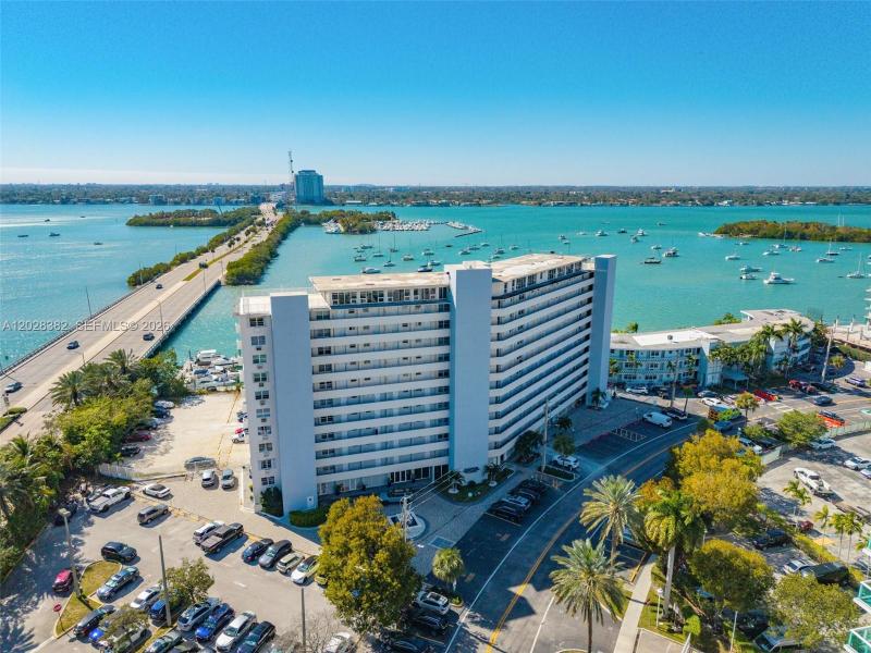 Bayshore Yacht Tennis Club Apt #810