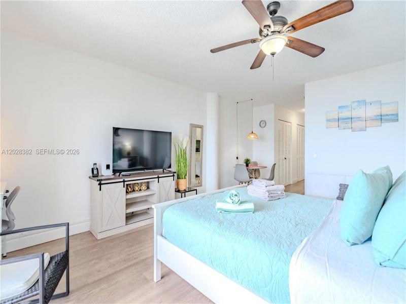 Comprar apartamento en Bayshore Yacht Tennis Club 810