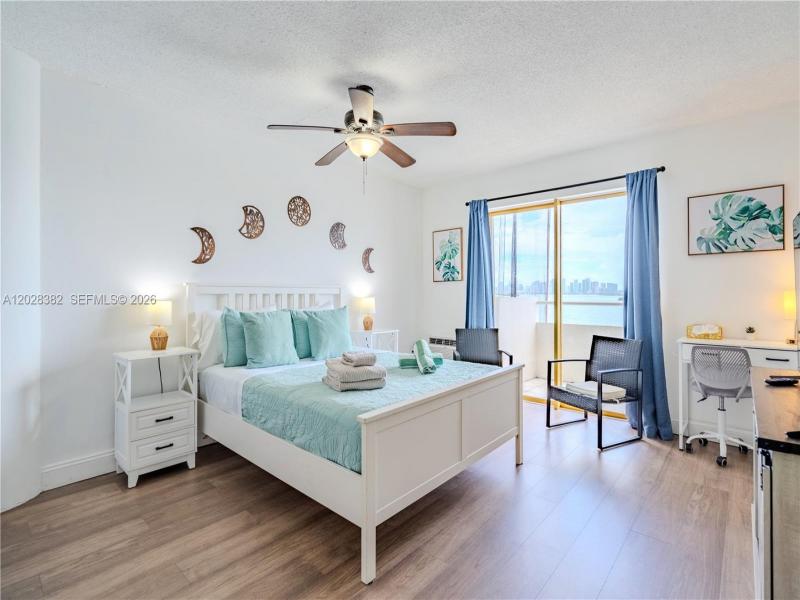 Comprar apartamento en Bayshore Yacht Tennis Club 810
