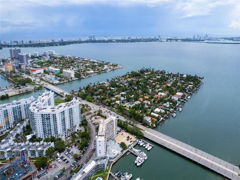 Comprar apartamento en Bayshore Yacht Tennis Club 810