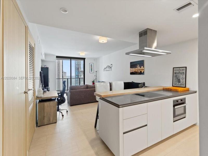 Brickell Flatiron Apt #3303