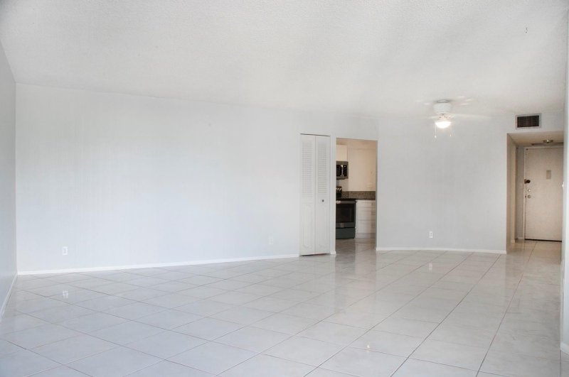 Condo for sale at Oceanview Park 411