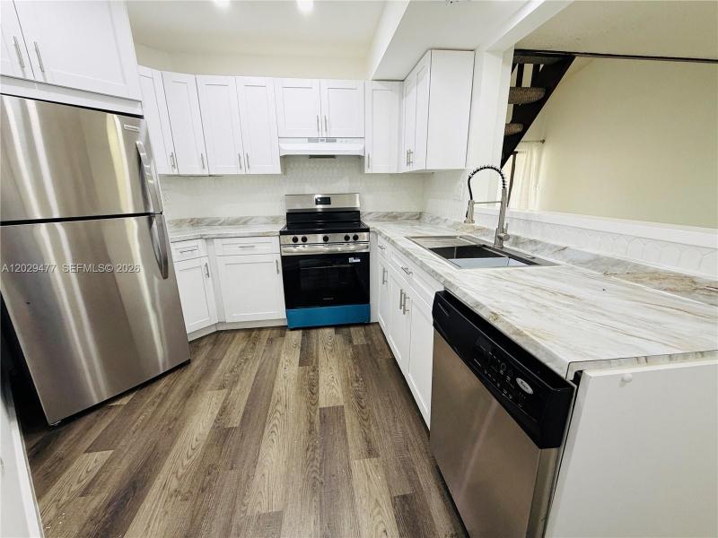 Property photo # 4