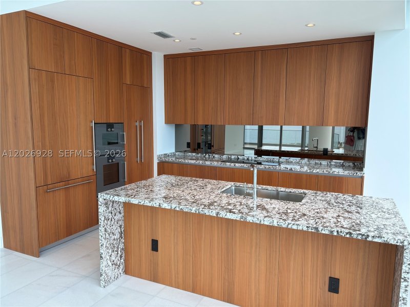 Alquiler de apartamento en Una Residences at Brickell 901