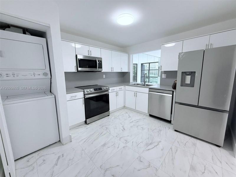 Condo for sale at Brickell Place II D610