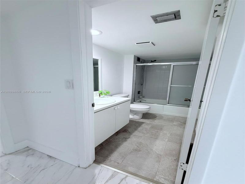 Condo for sale at Brickell Place II D610