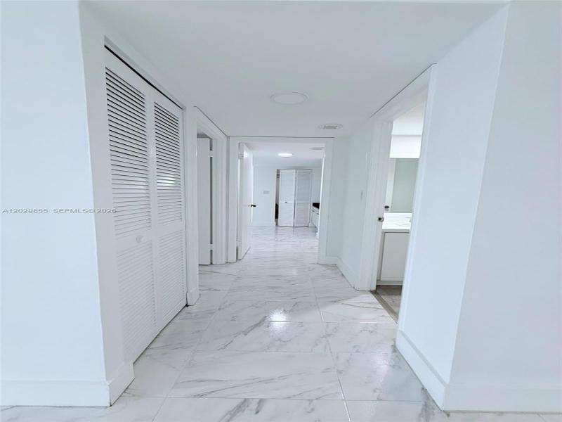 Condo for sale at Brickell Place II D610
