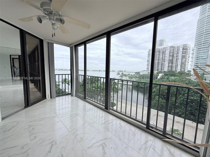 Condo for sale at Brickell Place II D610