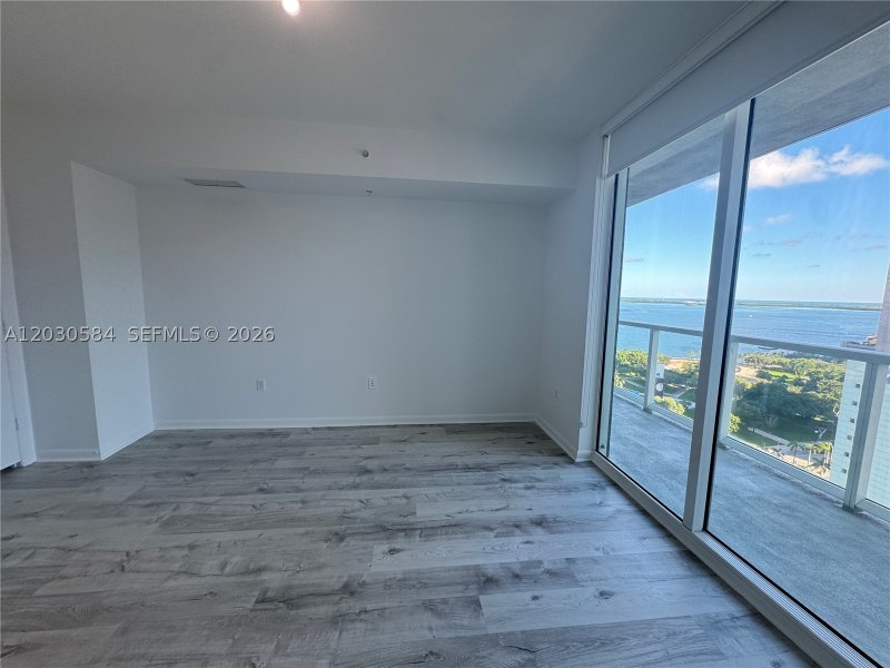 Aluguel de apartamento no Vizcayne Everglades On The Bay 2105