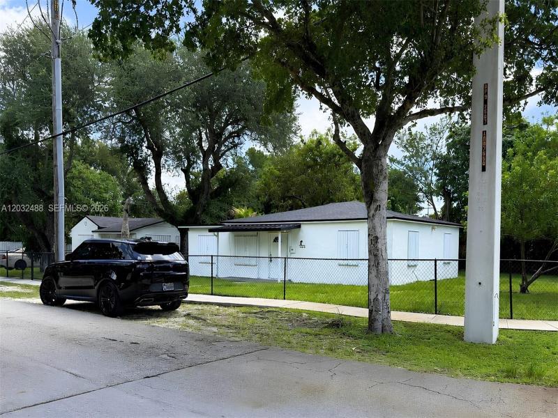 Property photo # 9