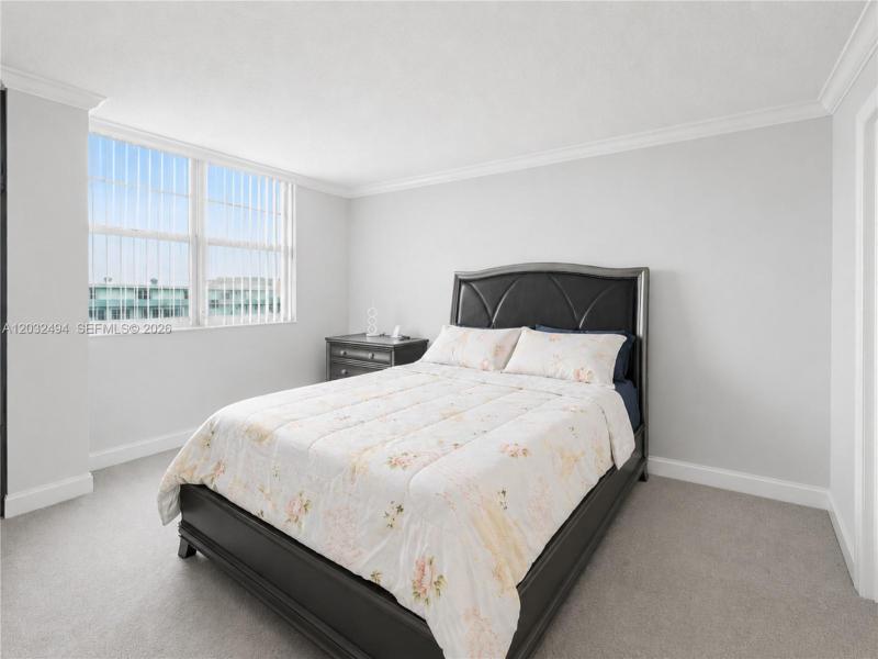 Comprar apartamento en Arlen Beach 1711