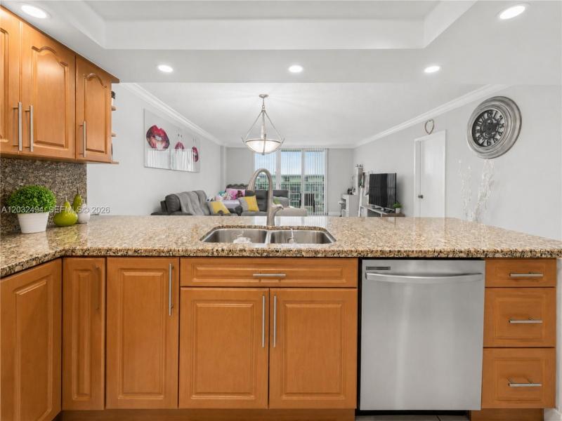 Comprar apartamento en Arlen Beach 1711