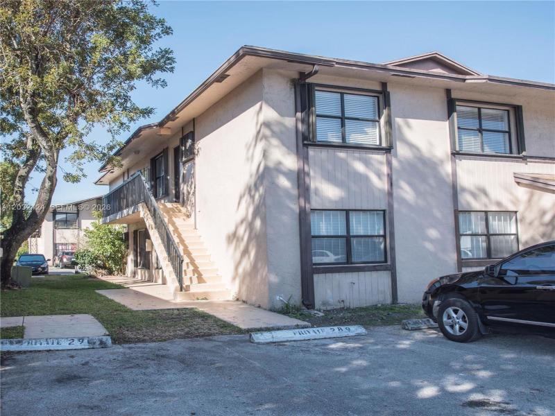Property photo # 0