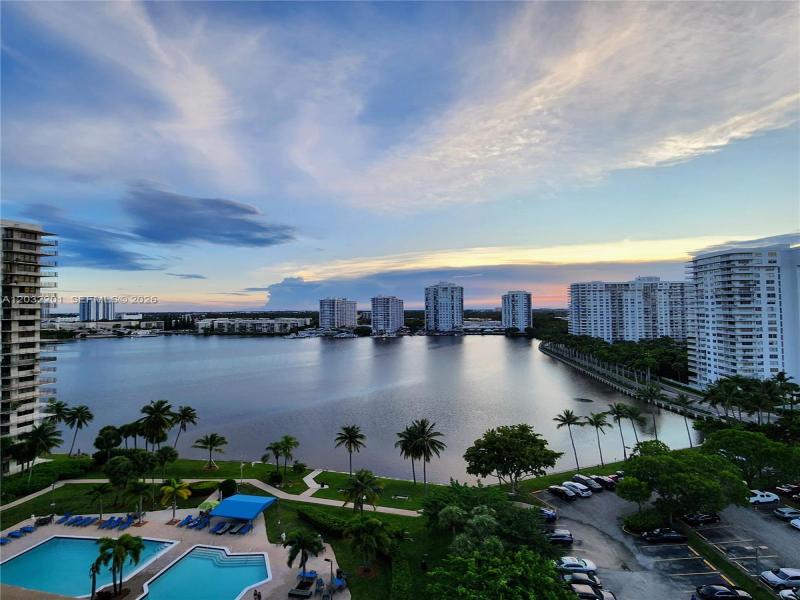 Biscayne Cove Apt #1710