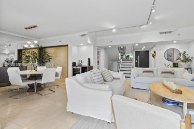 Brickell Key One Apt #A307