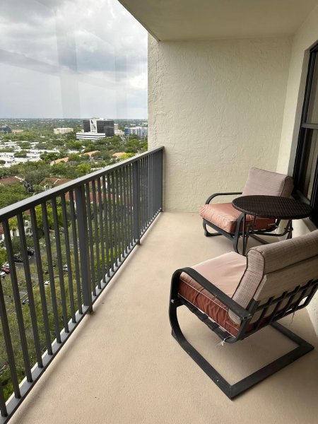 Condo for sale at The Tower at Port Royale 2004