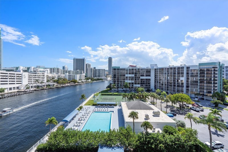 Towers of Oceanview South Apt #815