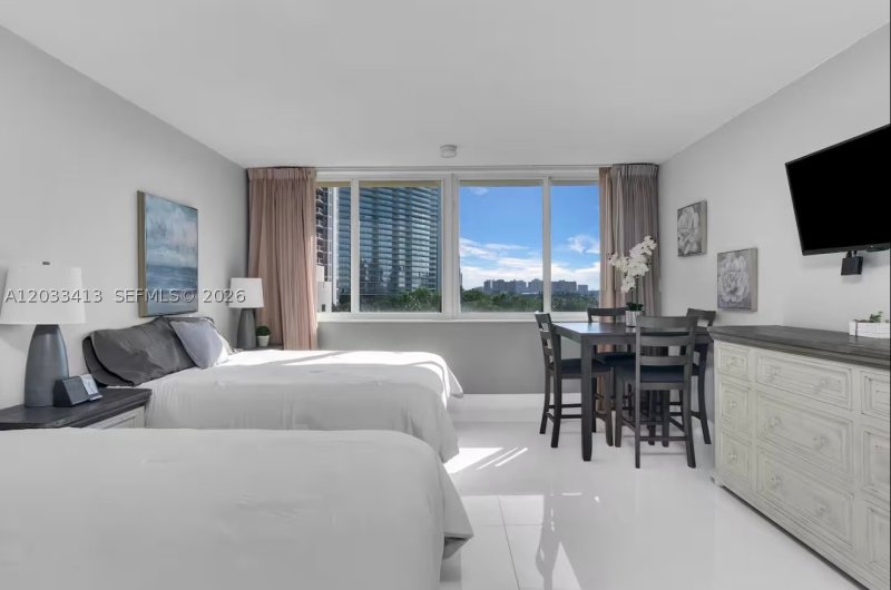 Aventura Beach Club Apt #440