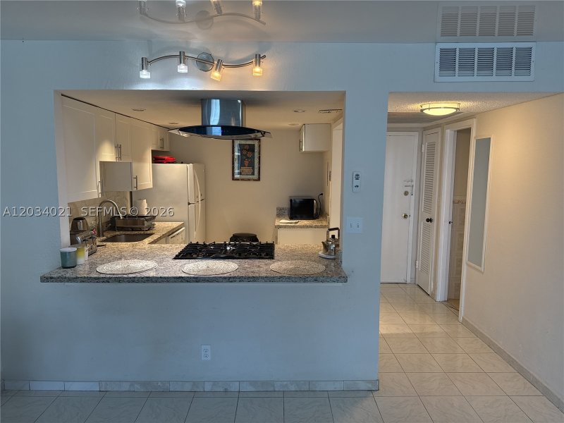 Condo for sale at Parker Plaza Estates 1511