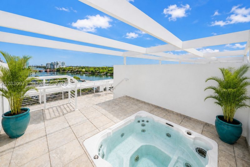 Condo for sale at Regatta at Indian 601