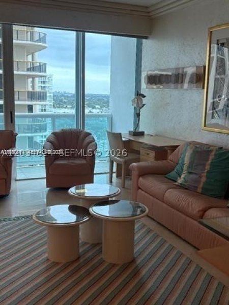 Alquiler de apartamento en The Palace 15D