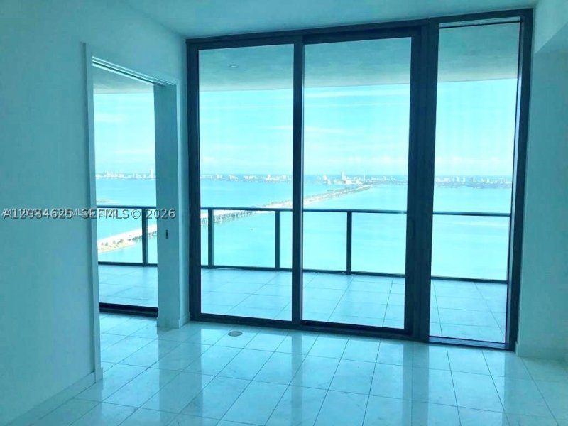 Apartment for rent at Gran Paraiso 3902