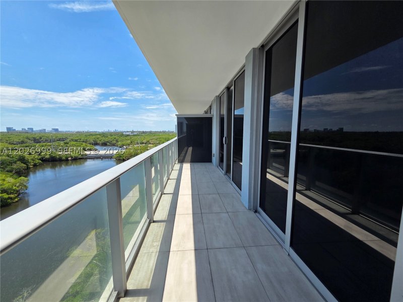 Condo for sale at The Harbour 1019