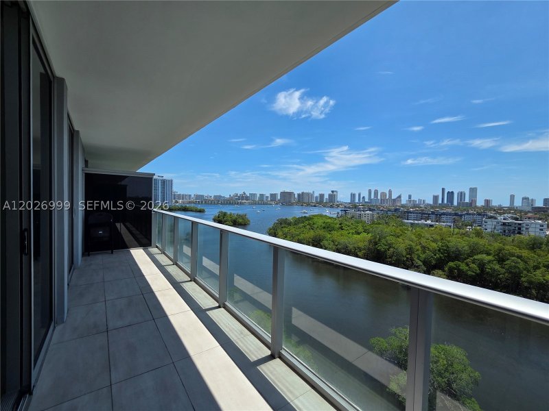 Condo for sale at The Harbour 1019