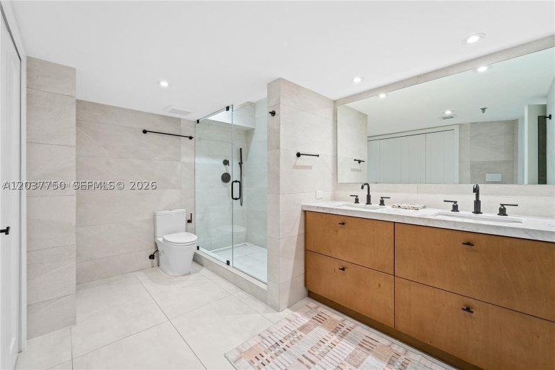 Apartment for rent at Brickell Key One A713